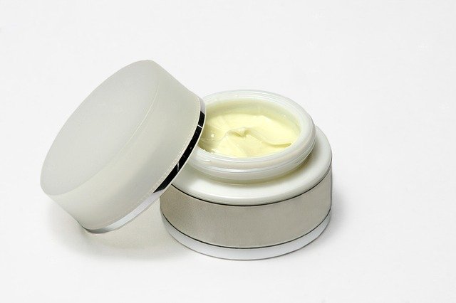 Serum z retinolem. Jaki kosmetyk wybrać?